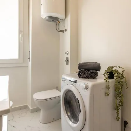 Centrale-duomo 10min - Spacious App - Sleeps 4 Apartmán