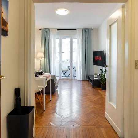 Centrale-duomo 10min - Spacious App - Sleeps 4 Milán