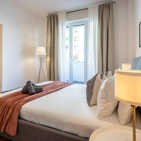 Centrale-duomo 10min - Spacious App - Sleeps 4 Lägenhet