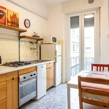 Centrale-duomo 10min - Spacious App - Sleeps 4
