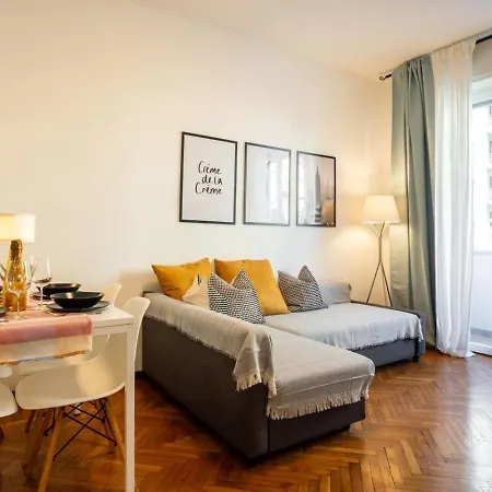 Lägenhet Centrale-duomo 10min - Spacious App - Sleeps 4