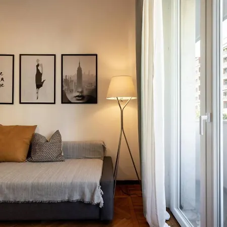 Centrale-duomo 10min - Spacious App - Sleeps 4 Lägenhet *