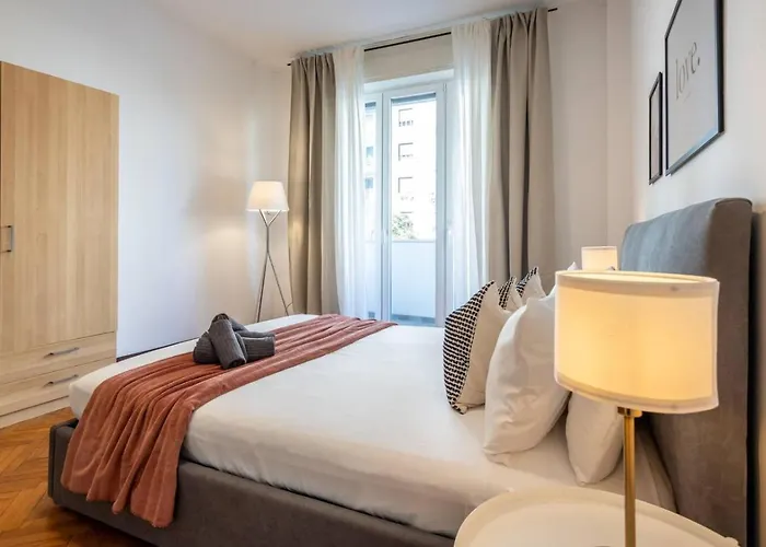 Centrale-duomo 10min - Spacious App - Sleeps 4 Διαμέρισμα