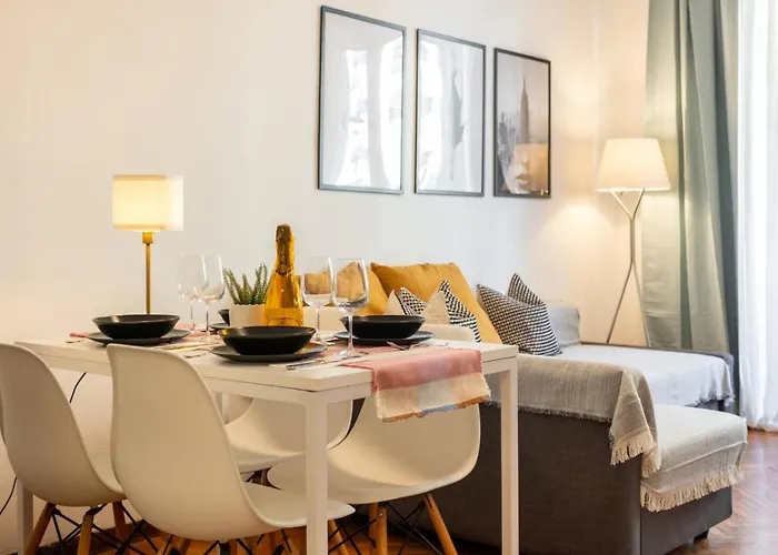 Centrale-duomo 10min - Spacious App - Sleeps 4 Διαμέρισμα