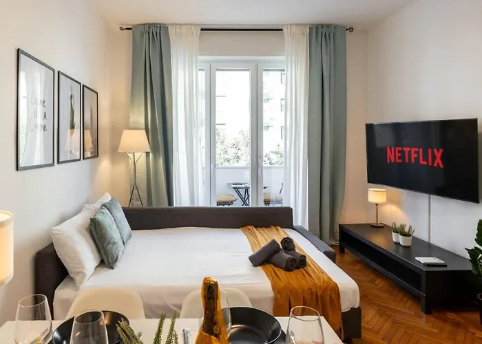 Centrale-duomo 10min - Spacious App - Sleeps 4 * Μιλάνο