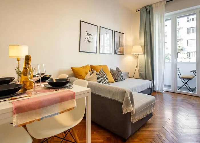 Centrale-duomo 10min - Spacious App - Sleeps 4 Διαμέρισμα *
